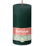 Rustik Stumpenkerze durchgefärbt von Bolsius in der Farbe Pinien-Grün mit den Maßen 100/50mm (H/DM)