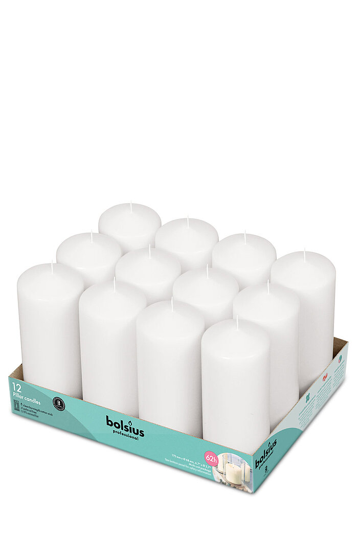 12 Stumpenkerzen von Bolsius Professional in der Größe 17x6,8cm in der Farbe weiß.