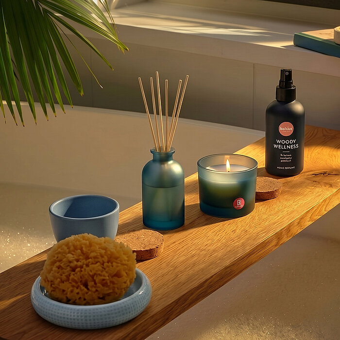 Bolsius Woody Wellness Duftprodukte im stilvollen Bad